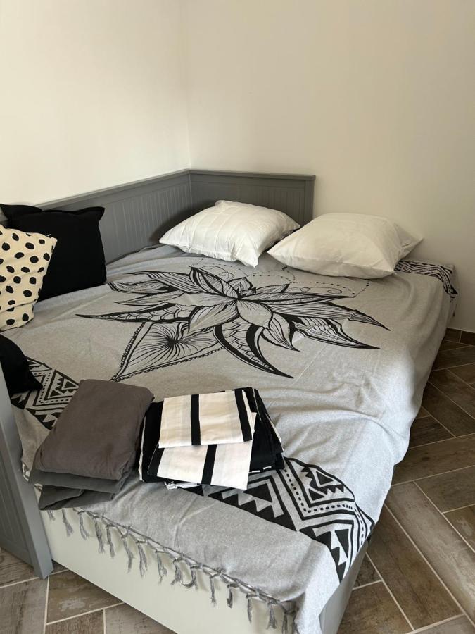 Charmant Studio Dans Villa - Jardin Privatif . La Seyne-sur-Mer Eksteriør billede