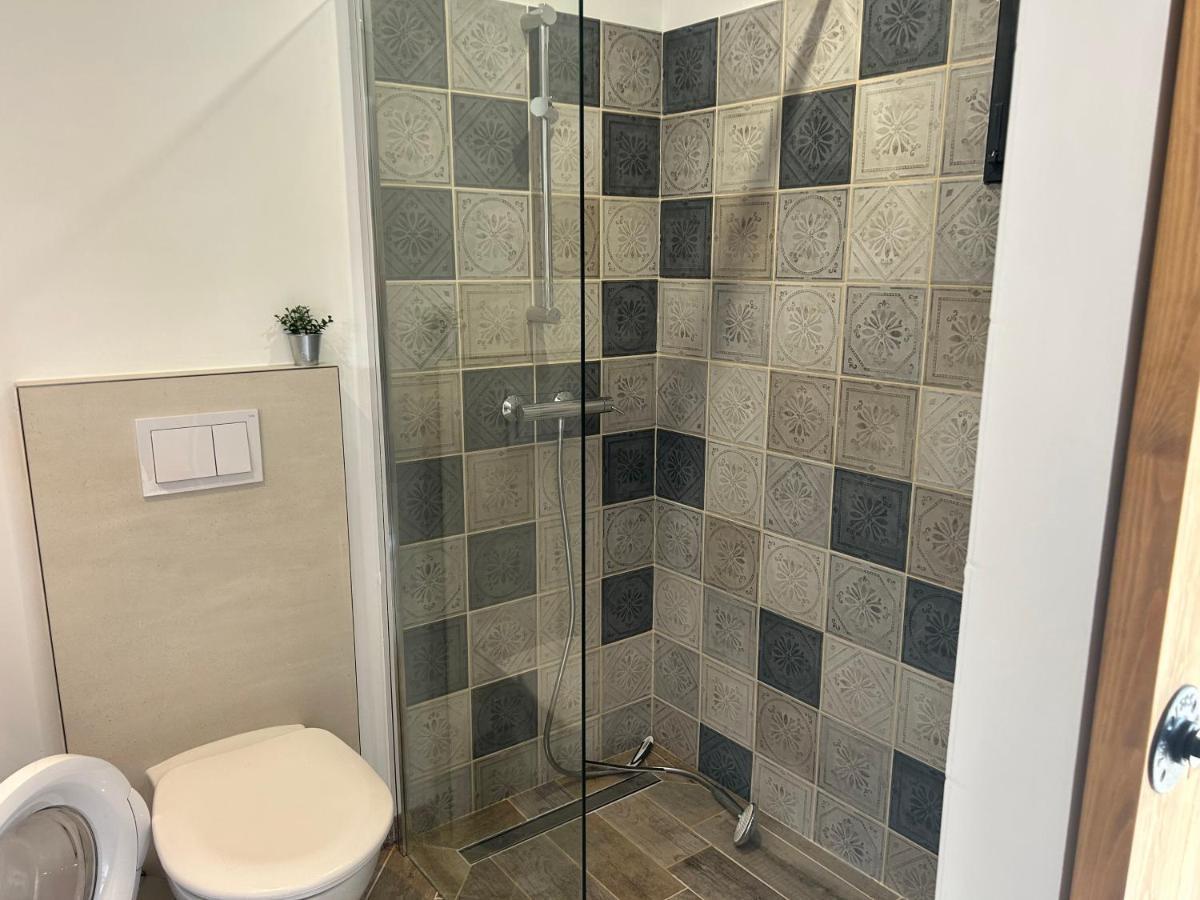 Charmant Studio Dans Villa - Jardin Privatif . La Seyne-sur-Mer Eksteriør billede